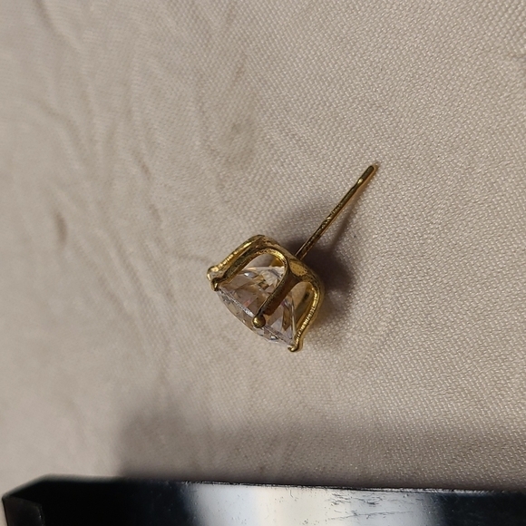 Cubic Zirconia Pierced Earrings - Picture 5 of 6